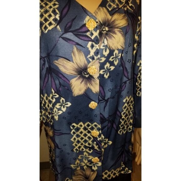 Blair Boutique Floral Blouse - Picture 9 of 10